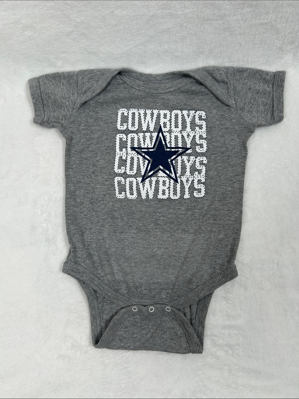 Dallas Cowboys Infant Bodysuit Size 18 Months Grey